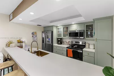 1431 NW 112th Ter, Pembroke Pines, FL 33026 - Photo 9