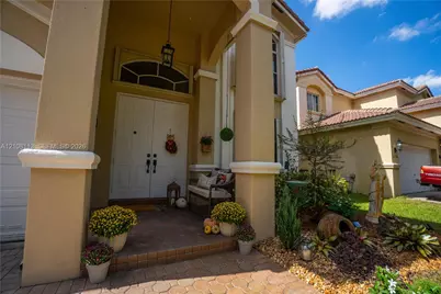 2294 SW 126th Ave, Miramar, FL 33027 - Photo 3