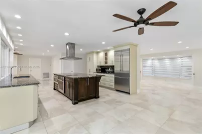 11700 NW 4th St, Plantation, FL 33325 - Photo 13