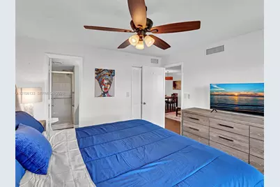 9620 Sunrise Lakes Blvd #302, Sunrise, FL 33322 - Photo 17