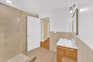 1219 Meridian Ave, Miami Beach, FL 33139 - Photo 7