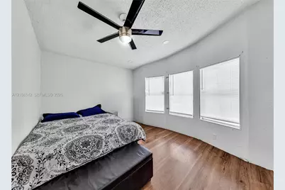 13180 SW 8th St, Davie, FL 33325 - Photo 15