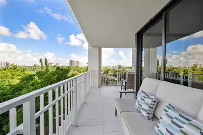1000 Quayside Ter #709, Miami, FL 33138 - Photo 11