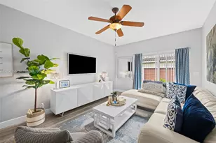10541 NW 56th Pl, Coral Springs, FL 33076 - Photo 5