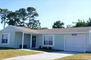 2212 SE Wald St, Port Saint Lucie, FL 34984 - Photo 1