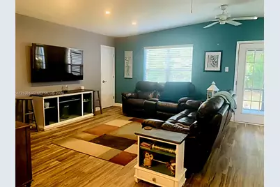 2212 SE Wald St, Port Saint Lucie, FL 34984 - Photo 7