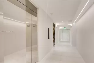 2457 Collins Ave, Miami Beach, FL 33140 - Photo 9