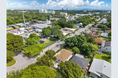 424 NW 53rd St, Miami, FL 33127 - Photo 33