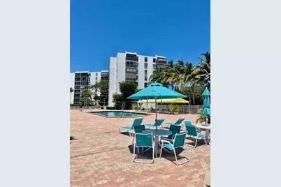 20400 W Country Club Dr #608, Aventura, FL 33180 - Photo 19