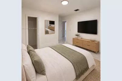 61 E 39th St, Hialeah, FL 33013 - Photo 13