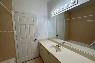 2641 NE 4th St, Homestead, FL 33033 - Photo 9