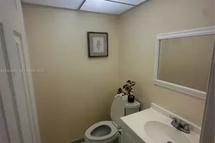 20 NW 87th Ave, Miami, FL 33172 - Photo 7