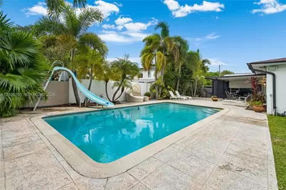 1650 NE 171st St, North Miami Beach, FL 33162 - Photo 27