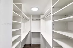 9350 Fontainebleau Blvd, Miami, FL 33172 - Photo 13