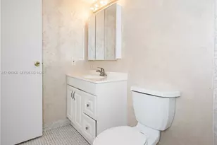 2101 Atlantic Shores Blvd, Hallandale Beach, FL 33009 - Photo 17