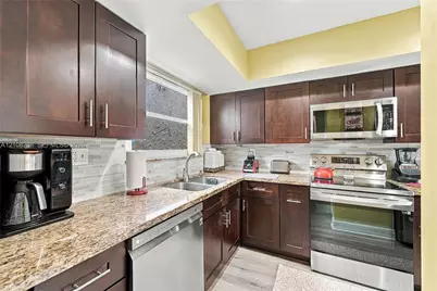 8292 NW 36th St, Sunrise, FL 33351 - Photo 21