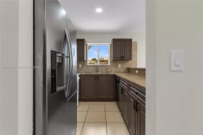 2425 NW 52nd St, Miami, FL 33142 - Photo 13