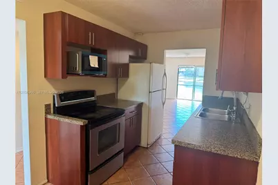 9944 Nob Hill Ct #9944, Sunrise, FL 33351 - Photo 7