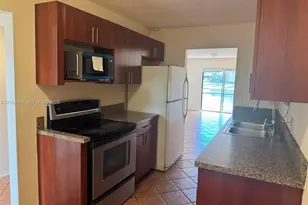 9944 Nob Hill Ct, Sunrise, FL 33351 - Photo 7