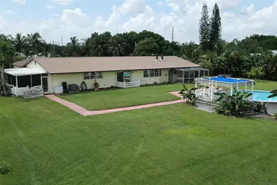 18901 SW 63rd St, Southwest Ranches, FL 33332 - Photo 5
