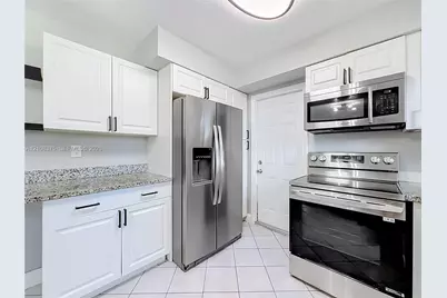 3330 NE 14th Ter, Pompano Beach, FL 33064 - Photo 17