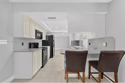 1109 SE 10th St, Deerfield Beach, FL 33441 - Photo 25