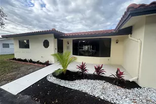 1109 SE 10th St, Deerfield Beach, FL 33441 - Photo 1