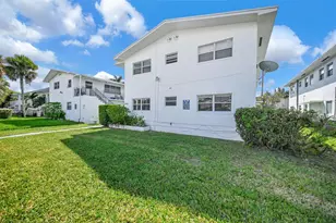 1430 NE 171 St, North Miami Beach, FL 33162 - Photo 3