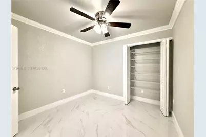 800 W 81st Pl, Hialeah, FL 33014 - Photo 17