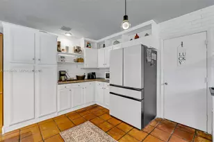 15015 NE 7th Ct, Miami, FL 33161 - Photo 25