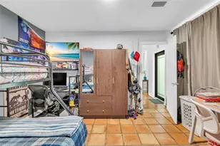 15015 NE 7th Ct, Miami, FL 33161 - Photo 11