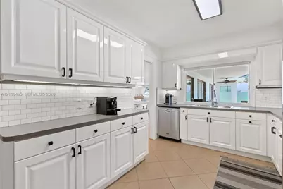 3080 NE 43rd St, Fort Lauderdale, FL 33308 - Photo 23