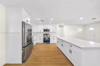 227 SW 13th Ave, Boynton Beach, FL 33435 - Photo 11