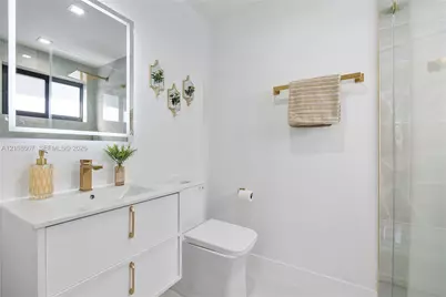 451 SW 38th Ter #1, Fort Lauderdale, FL 33312 - Photo 5