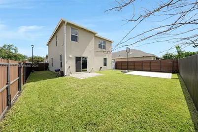 572 NE 6th Pl, Homestead, FL 33034 - Photo 19