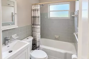 416 Bayberry Dr, Plantation, FL 33317 - Photo 7