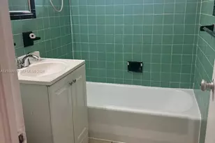 704 SE 21st St, Fort Lauderdale, FL 33316 - Photo 7