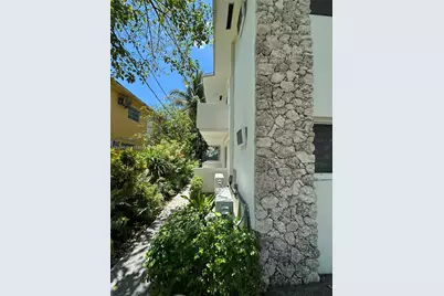 112 SW 11th Ave, Miami, FL 33130 - Photo 3