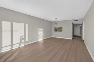 9470 Poinciana Pl, Davie, FL 33324 - Photo 15