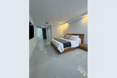6039 Collins Ave #715, Miami Beach, FL 33140 - Photo 17