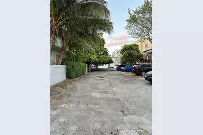 519 SW 2nd St #104, Miami, FL 33130 - Photo 13