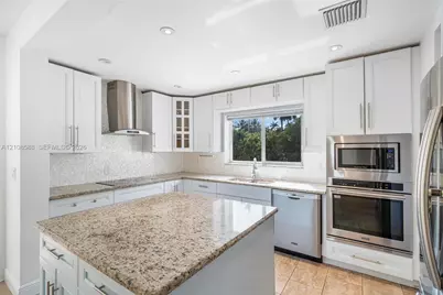 7730 Beachview Dr, North Bay Village, FL 33141 - Photo 29