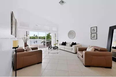 415 SW 200th Ter, Pembroke Pines, FL 33029 - Photo 5