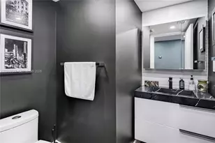 2555 Collins Ave, Miami Beach, FL 33140 - Photo 13