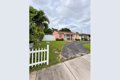 971 NE 156th Ter, North Miami Beach, FL 33162 - Photo 3