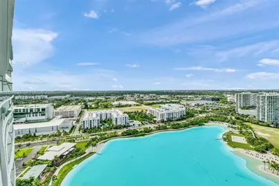 2411 Laguna Circle #2209+DEN, North Miami, FL 33181 - Photo 33