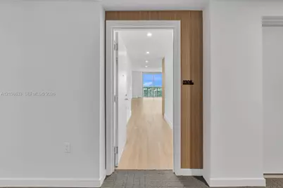 2411 Laguna Circle #2209+DEN, North Miami, FL 33181 - Photo 3