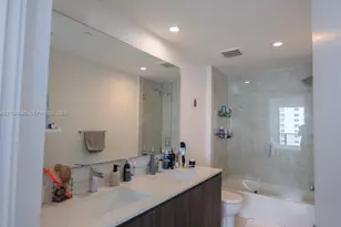488 NE 18th St, Miami, FL 33132 - Photo 21