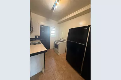 262 NE 111th St, Miami, FL 33161 - Photo 17
