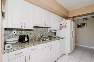 2001 Atlantic Shores Blvd, Hallandale Beach, FL 33009 - Photo 13